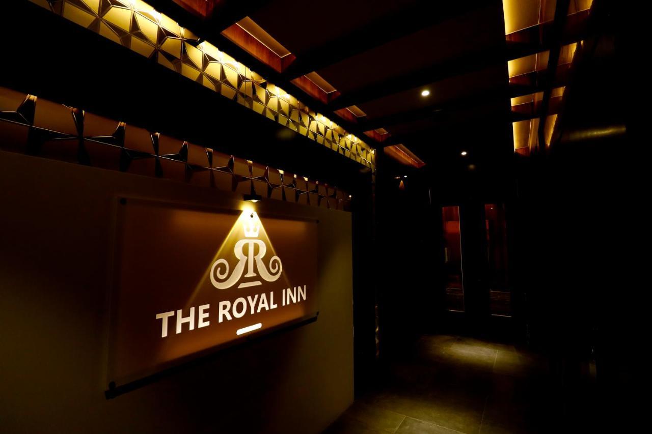 Hotel The Royal Inn Baramati Buitenkant foto